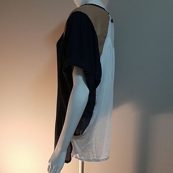 Ovi Blue Leopard Print Blouse (Medium) - Picture 4 of 6